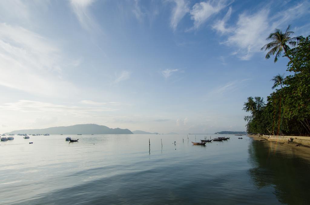 Anda Orange Pier Guesthouse Chalong Exterior photo